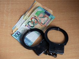 Злоупотребляя служебными полномочиями, похитила свыше 15 тыс. рублей: прокуратура Мядельского района поддержала гособвинение в суде