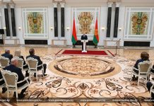 Александр Лукашенко вручил государственные награды заслуженным представителям различных сфер