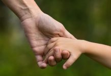 «Родной дом пока остается только мечтой». Дети, оставшиеся без попечения родителей, ищут новую семью Борисов