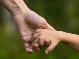 «Родной дом пока остается только мечтой». Дети, оставшиеся без попечения родителей, ищут новую семью Борисов