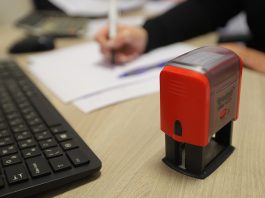 Составлял фиктивные акты за несуществующий ремонт: прокуратура Воложинского района поддержала гособвинение в суде