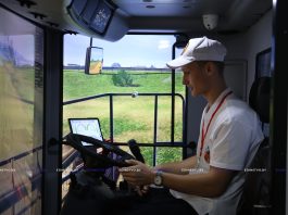 От тренажера до поля: в Борисове открыли Школу молодого комбайнера «Колосок»
