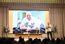 Шестикратный рекордсмен Книги рекордов Гиннесса и основатель белорусского гиревого жима Вячеслав Хоронеко провел авторскую встречу с учащимися средней школы №25