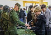«Готовы Родине служить!»: в Борисове старшеклассникам показали возможности военного образования