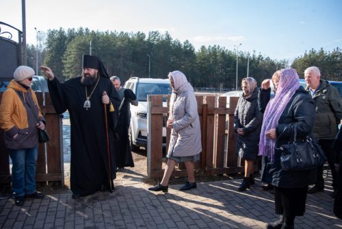 Епископ Амвросий совершил освящение креста и купола для строящегося Борисо-Глебского храма города Борисова