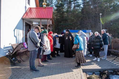 Епископ Амвросий совершил освящение креста и купола для строящегося Борисо-Глебского храма города Борисова