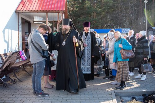 Епископ Амвросий совершил освящение креста и купола для строящегося Борисо-Глебского храма города Борисова