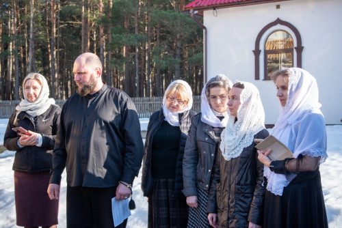 Епископ Амвросий совершил освящение креста и купола для строящегося Борисо-Глебского храма города Борисова