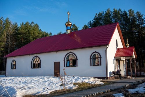 Епископ Амвросий совершил освящение креста и купола для строящегося Борисо-Глебского храма города Борисова